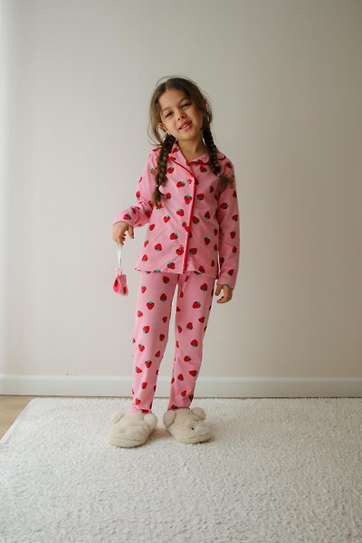 Çilek Desenli Pembe Kız Çocuk Pijama Takımı 11-12 yaş
